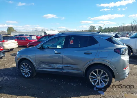 2024 Buick Encore Gx Avenir Awd z USA, uszkodzony, nr VIN KL4AMGSL5RB005117